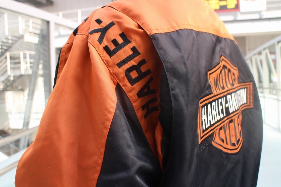平井大着 Harley-Davidson ナイロンジャケット オレンジ/ブラック