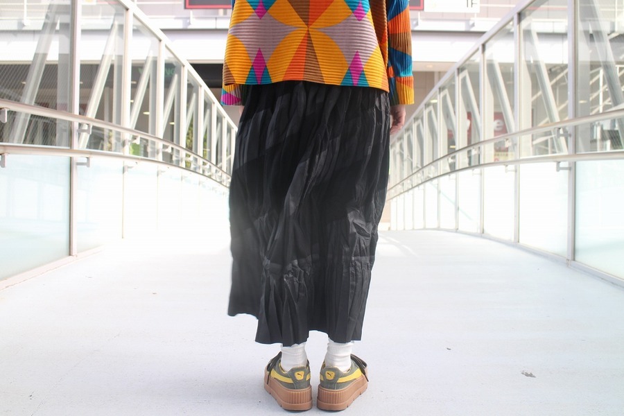 ISSEY MIYAKE/イッセイミヤケ】よりパッチワークプリーツロング