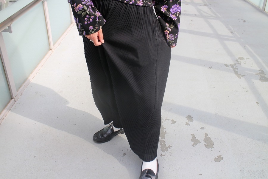 Not by Ka na ta hida pants ヒダパンツ | hartwellspremium.com