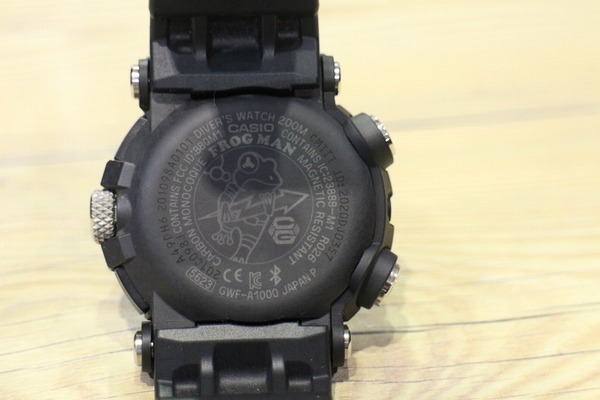 男の腕には黒のG-SHOCKが良く似合う。人気のコラボアイテムもご