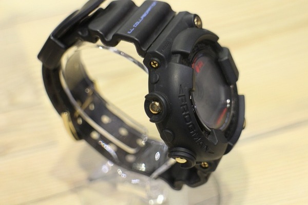 CASIO×BAPE×STUSSY/カシオ×ベープ×ステューシー】よりリスト