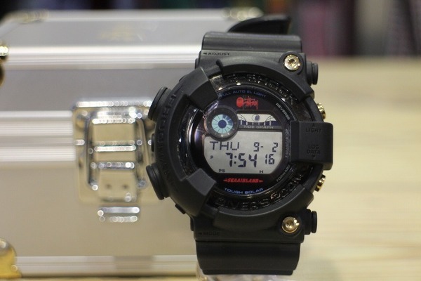 CASIO×BAPE×STUSSY/カシオ×ベープ×ステューシー】よりリストウォッチ(G