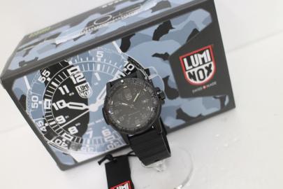 「レアアイテムのLuminox 」