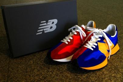 「スニーカーのNEW BALANCE 」