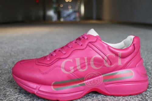 GUCCI/グッチ】よりヴィンテージロゴスニーカー（536900)が買取入荷