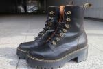 Dr.Martens/ト゛クターマーチン】より7フックブーツ（LEONA）が買取