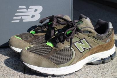 「スニーカーのNEW BALANCE 」