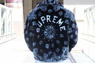 「ストリートブランドのSUPREME 」