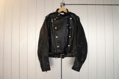 「ドメスティックブランドのnoir kei ninomiya 」