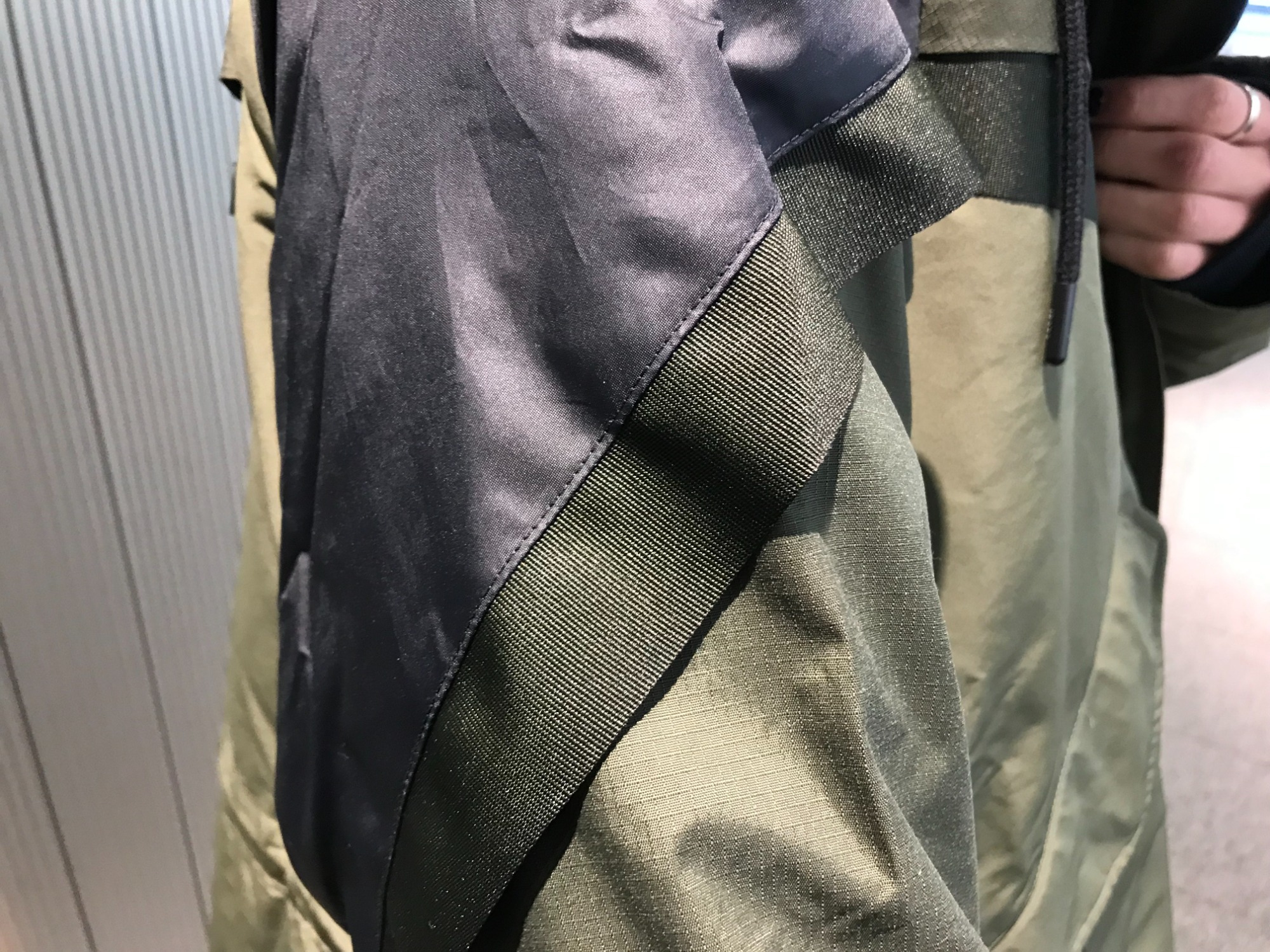 NIKE×sacai/ナイキ×サカイ】よりトレンチジャケットが買取入荷
