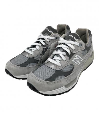 「スニーカーのNEW BALANCE 」