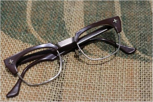 眼鏡のｻﾝｸﾞﾗｽ