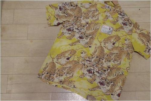 アロハシャツのサンサーフ