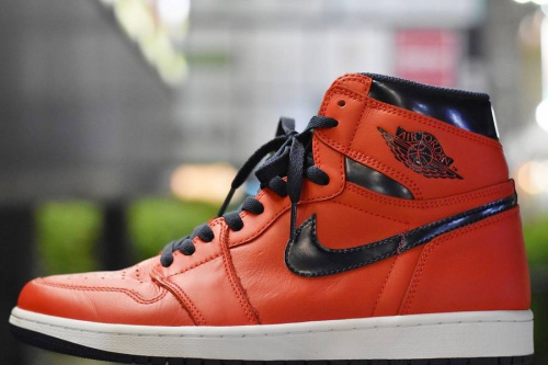 古着のスニーカー