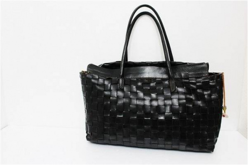 アンリークイールのHENRY BEGUELIN