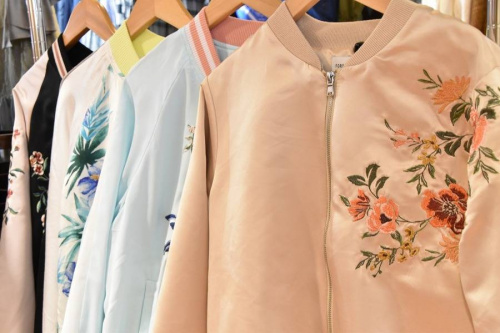 春物のアウター