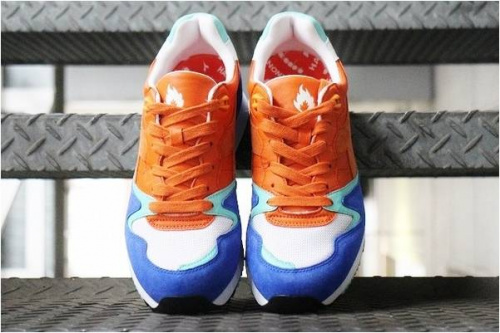 スニーカーのコラボ