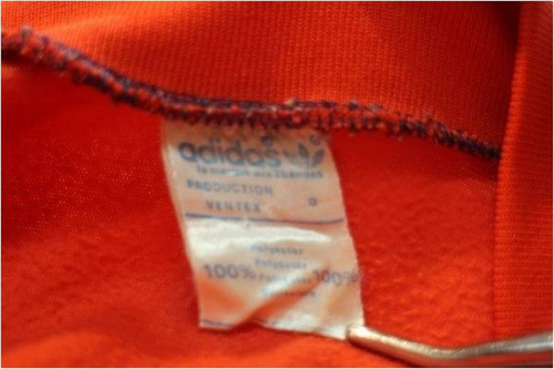 トラックジャケット