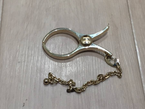 グローブホルダーのカーディガン