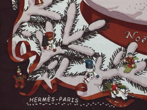 橋本店のスカーフ