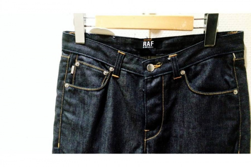 ラフシモンズのRAF SIMONS