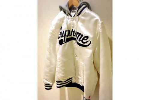 ジャケットのストリート