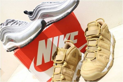 ナイキのNIKE