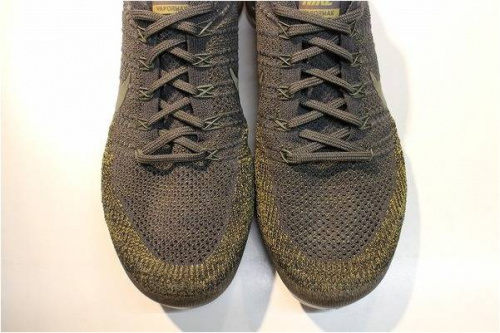 ヴェイパーマックスのスニーカー