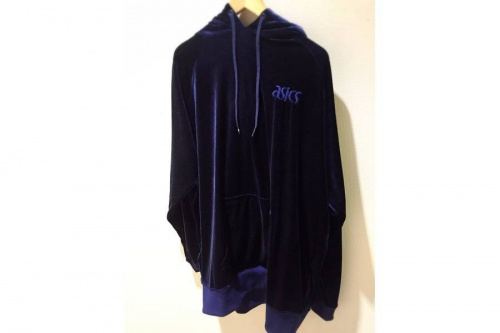 大量入荷のスニーカー