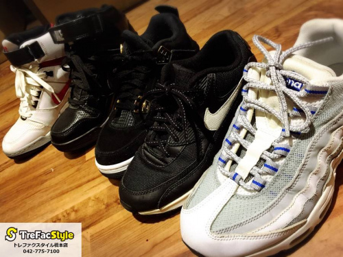 スニーカーのナイキ