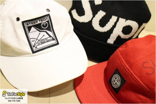 シュプリームのSUPREME