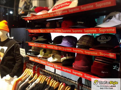 シュプリームのキャップ