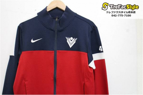 FILAのトラックジャケット