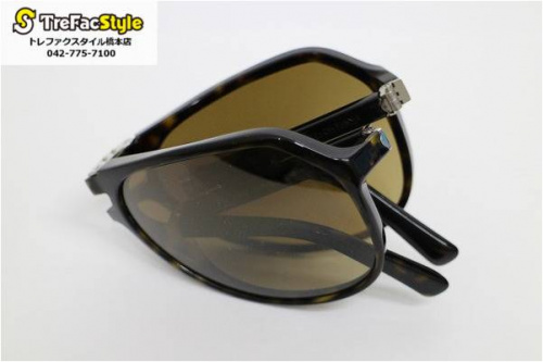 サングラスのRAYBAN