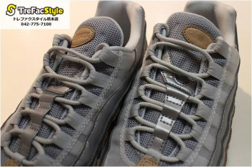 スニーカーの橋本店