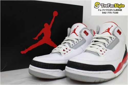 スニーカーのNIKE