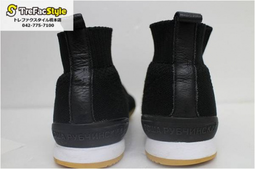 コラボ・別注アイテムのアディダス