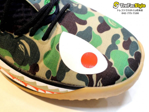 adidasのスニーカー