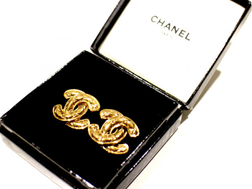 シャネルのイヤリング