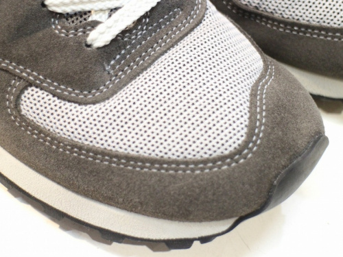 ニューバランスのスニーカー