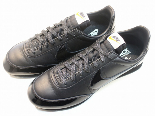 スニーカーのNIKE
