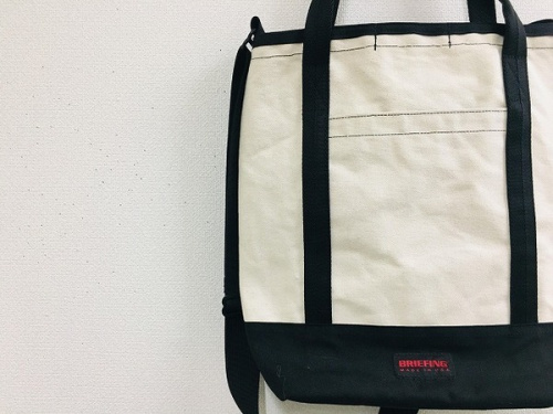 コラボ・別注アイテムのBRIEFING