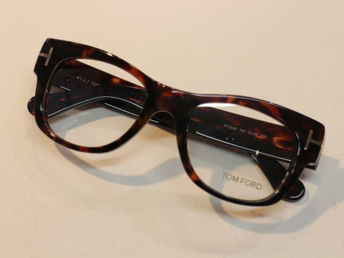 レアアイテムのTOM FORD