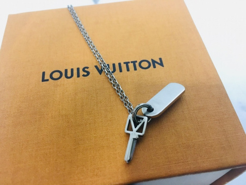 ルイヴィトンのネックレス