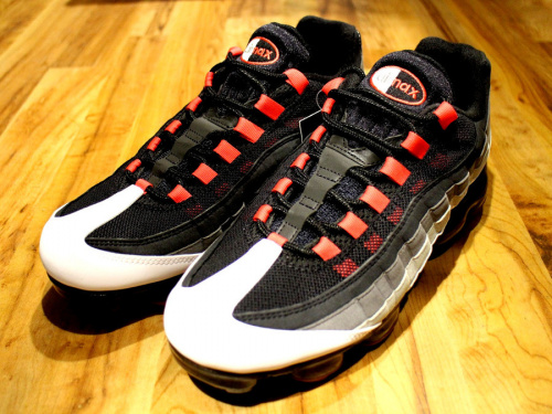 スニーカーのNIKE