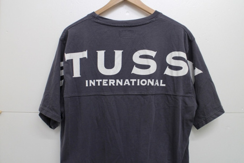 Tシャツのカットソー