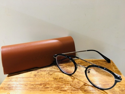 インポートブランドのOLIVER PEOPLES
