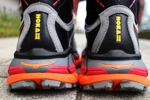 アウトドアブランドのHOKAONEONE