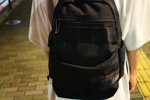 ブリーフィングのデイバック