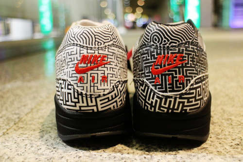 スニーカーのNIKE AIR MAX 1